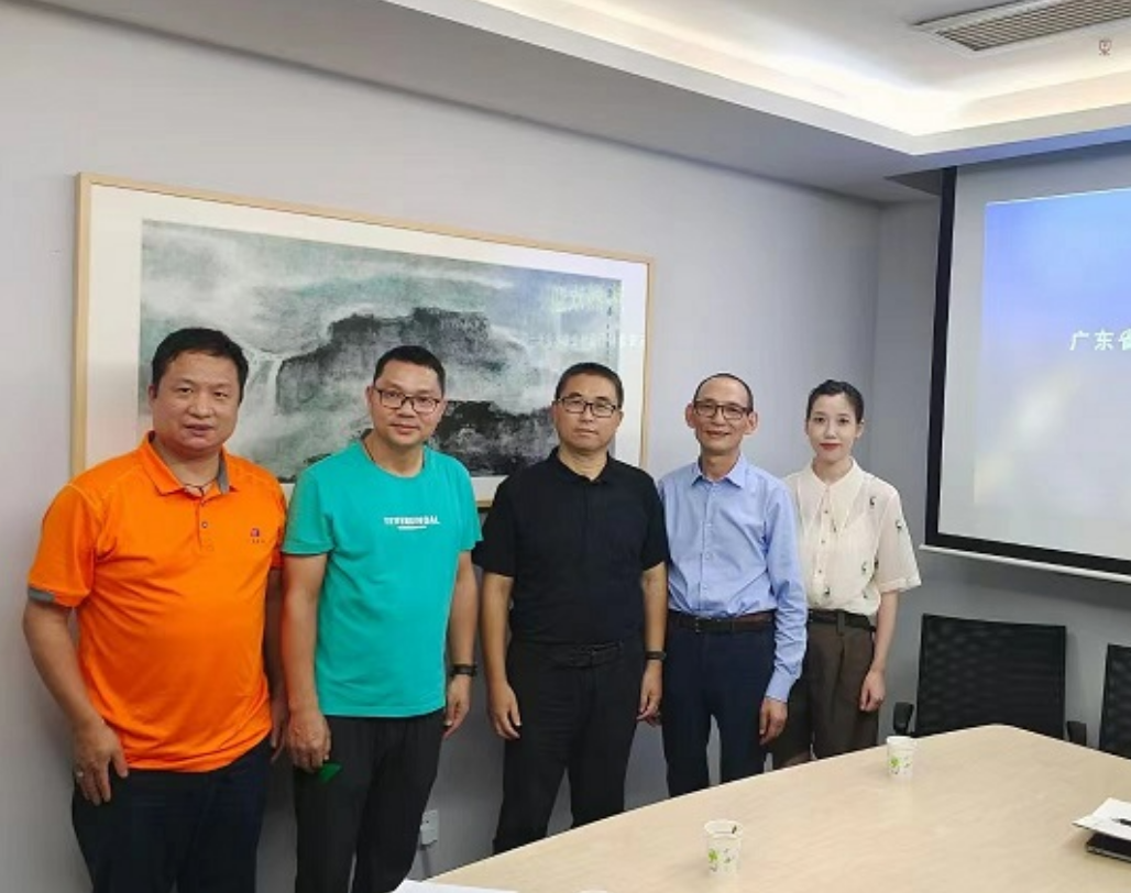 热烈欢迎广东省涂料行业协会会长陈冰、秘书长吕水列、副秘书长王兵等一行到访长安仁恒